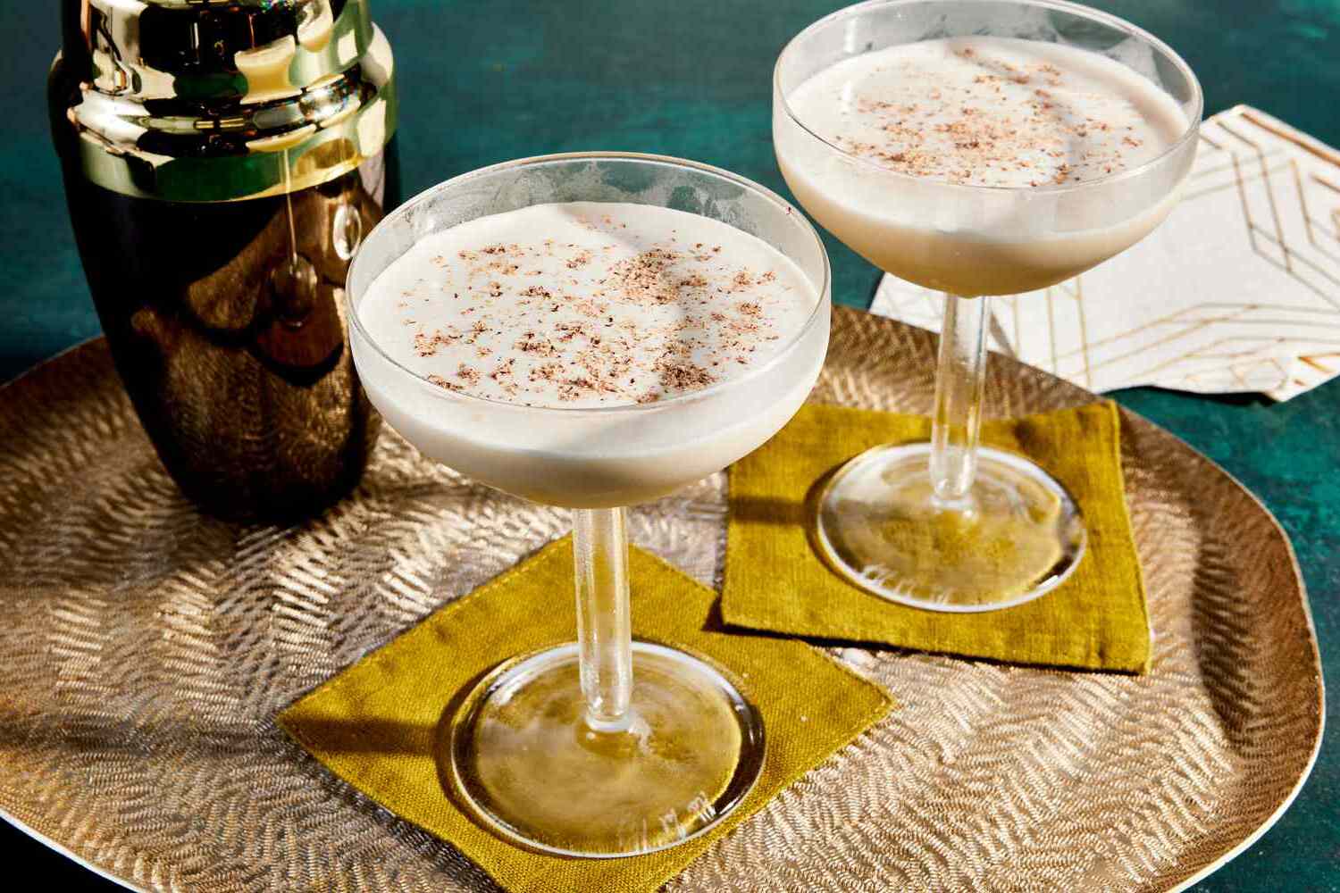 brandy-alexander-cocktail-recipe