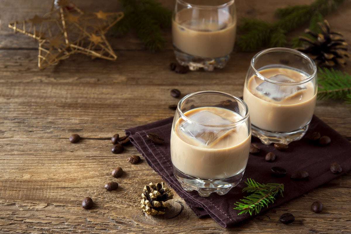 irish-cream-and-whiskey-cocktail-recipe