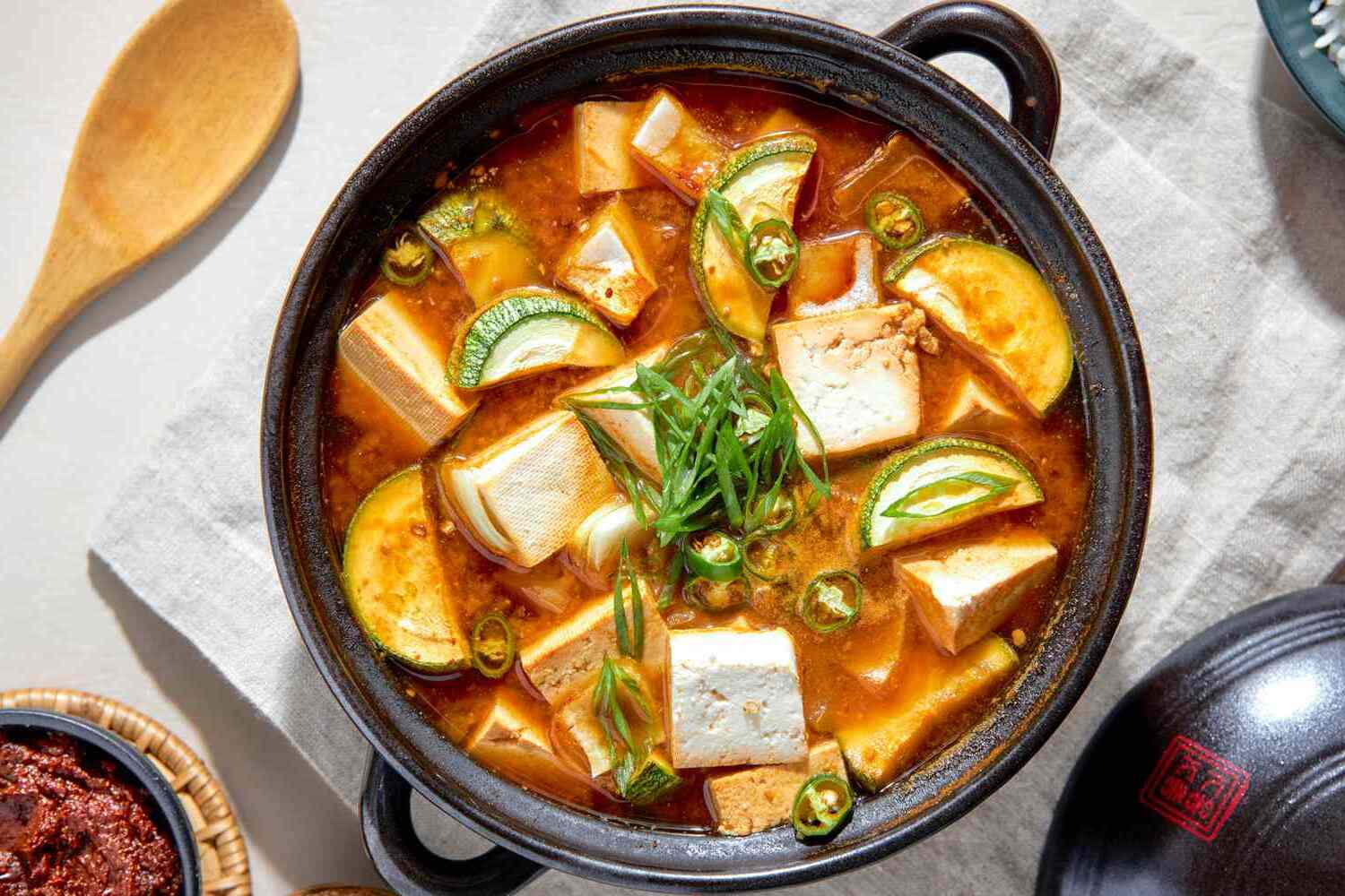 korean-doenjang-chigae-bean-paste-tofu-soup-recipe