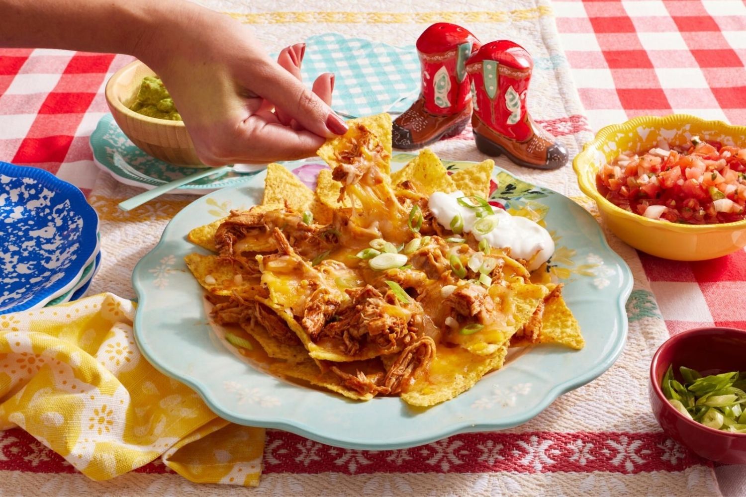 restaurant-style-chicken-nachos-recipe