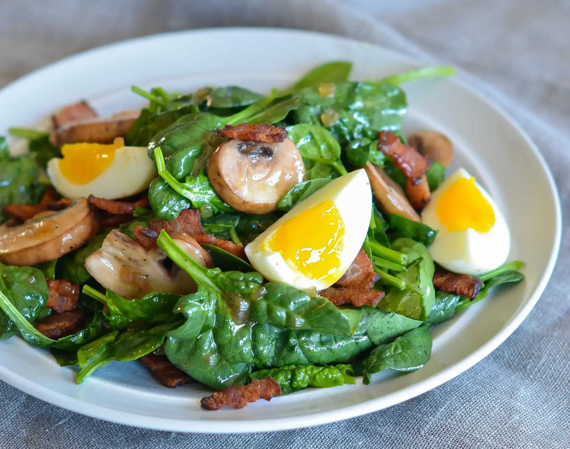 spinach-salad-with-warm-bacon-mustard-dressing-recipe
