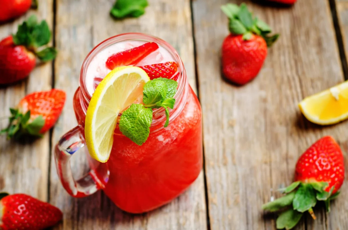 strawberry-acai-lemonade-recipe